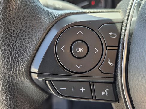 Used 2020 Toyota Camry LE FWD image 23