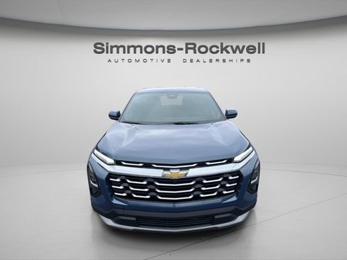 New 2026 Chevrolet Equinox LT image 2
