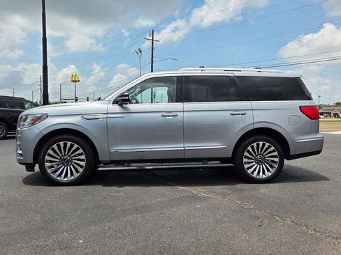 Used 2020 Lincoln Navigator Reserve w/ Luxury Package AWD/4WD image 3