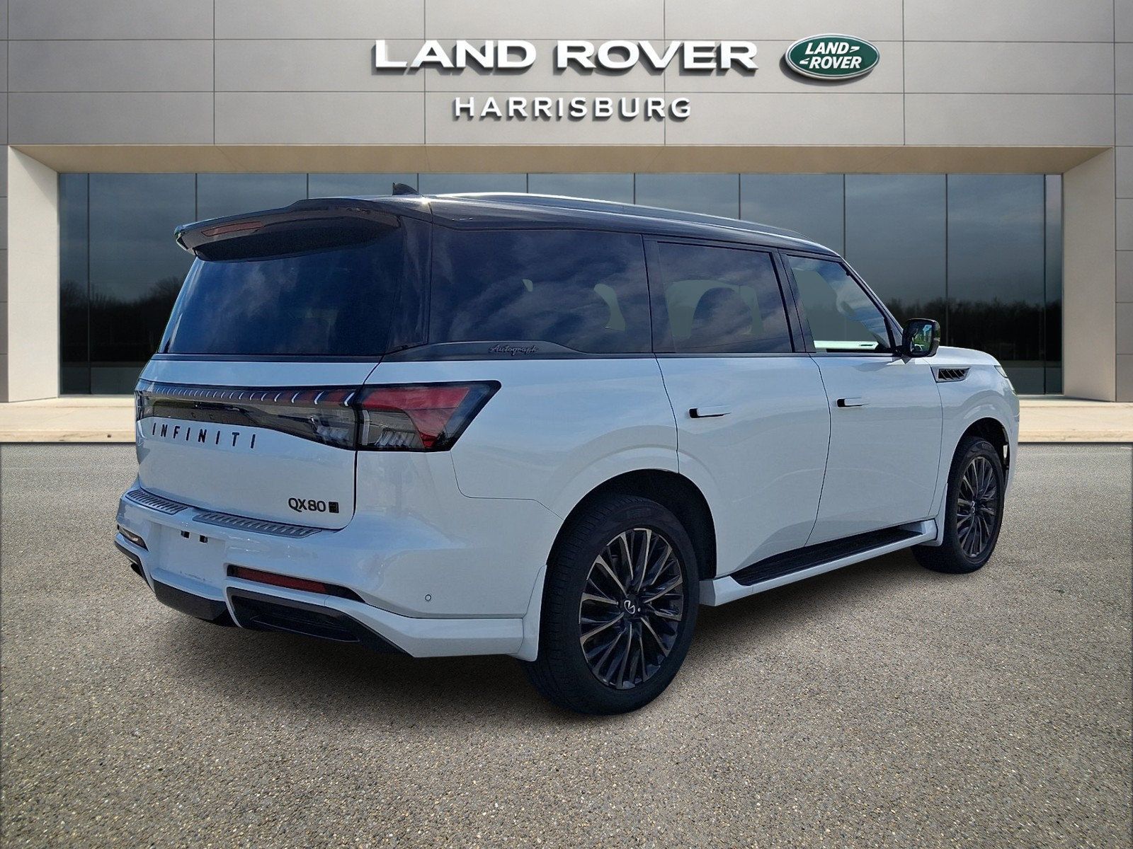 Used 2025 INFINITI QX80 Autograph w/ Premium Cargo Package AWD/4WD image 4