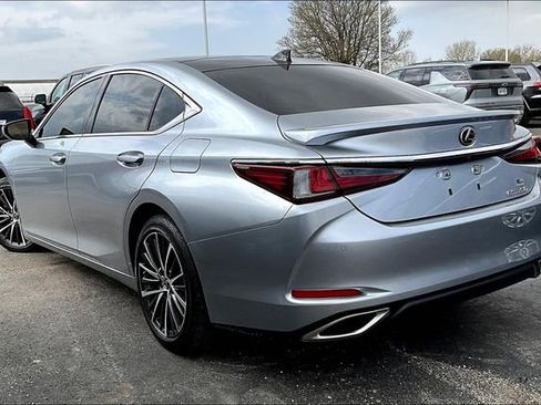Used 2022 Lexus ES 350 w/ Premium Package image 3