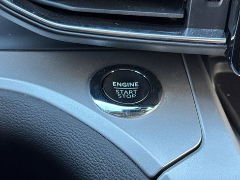 Used 2022 Ford Explorer XLT w/ Equipment Group 202A image 24