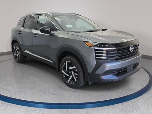 New 2026 Nissan Kicks SV w/ SV Premium Package FWD image 3