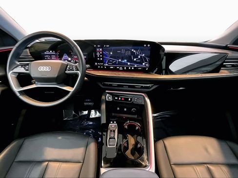 Certified 2025 Audi Q5 Premium Plus w/ Premium Plus AWD/4WD image 16