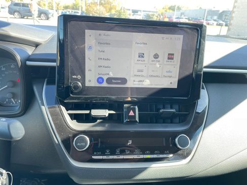 Used 2025 Toyota Corolla LE image 18