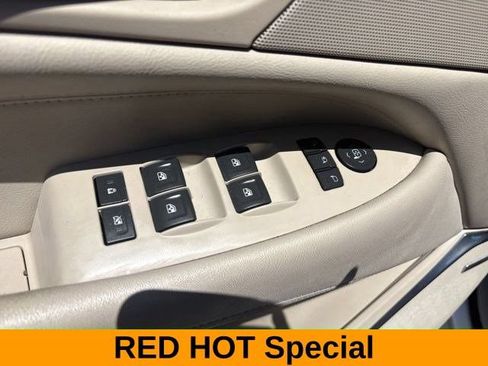 Used 2018 Cadillac Escalade ESV Luxury AWD/4WD image 14