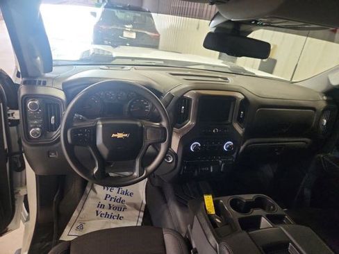 Used 2024 Chevrolet Silverado 2500 Custom w/ Custom Convenience Package image 14