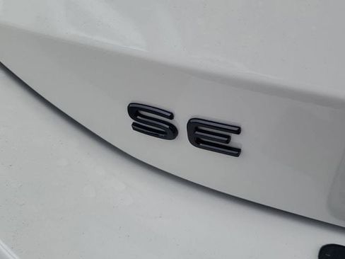New 2026 Volkswagen Tiguan SE R-Line FWD image 6