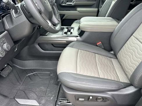 New 2026 Chevrolet Silverado 2500 ZR2 w/ LPO, Dark Essentials Package AWD/4WD image 22