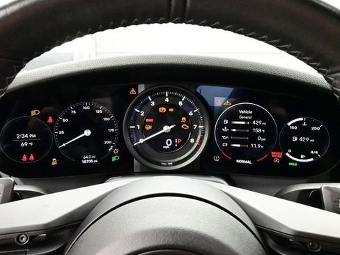 Certified 2024 Porsche 911 Carrera T image 9