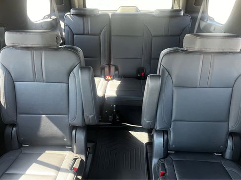 Used 2022 Chevrolet Tahoe RST w/ Luxury Package AWD/4WD image 13