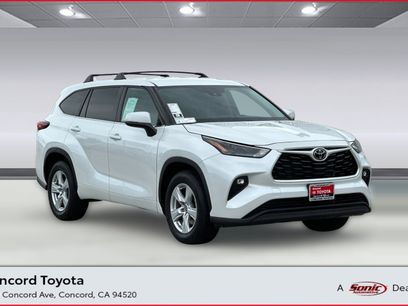 Used 2023 Toyota Highlander LE