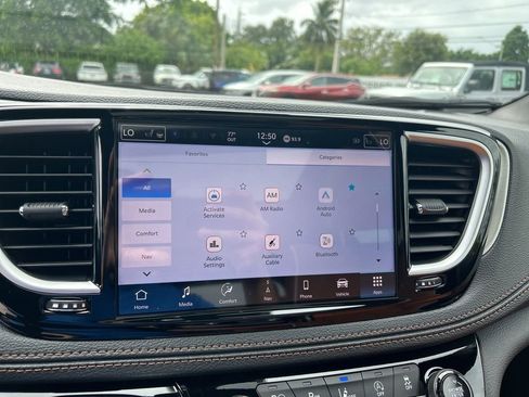 New 2025 Chrysler Pacifica Pinnacle w/ Trailer Tow Group image 42