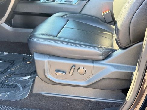 Used 2020 Ford Expedition XLT w/ Equipment Group 202A image 25