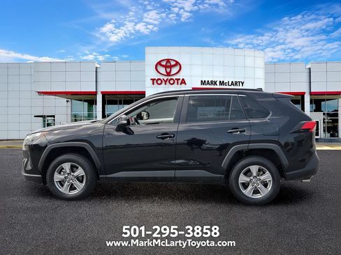 Used 2024 Toyota RAV4 XLE FWD image 2