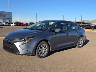 Used 2022 Toyota Corolla LE video 2