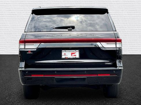 Used 2023 Lincoln Navigator Reserve RWD image 5
