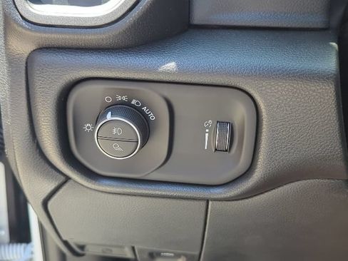 New 2026 RAM 2500 Tradesman AWD/4WD image 21