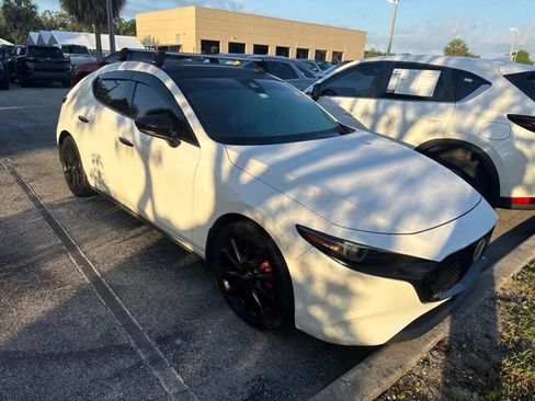 Used 2021 MAZDA MAZDA3 s FWD image 1