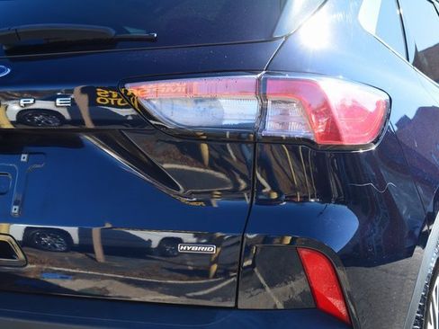 Used 2021 Ford Escape SEL image 8