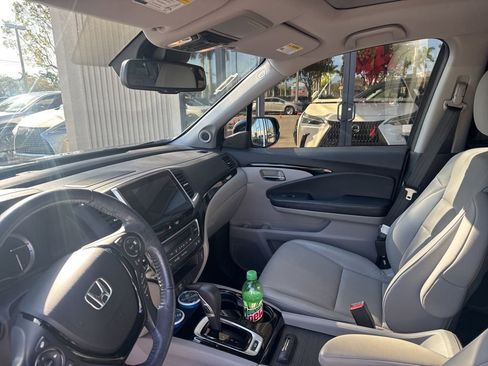 Used 2018 Honda Ridgeline RTL-E image 22