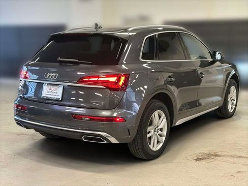 Used 2023 Audi Q5 2.0T Premium w/ Convenience Package image 4