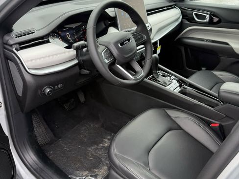 New 2026 Jeep Compass Limited image 12