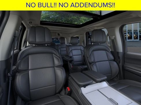 New 2025 Lincoln Navigator Reserve image 11