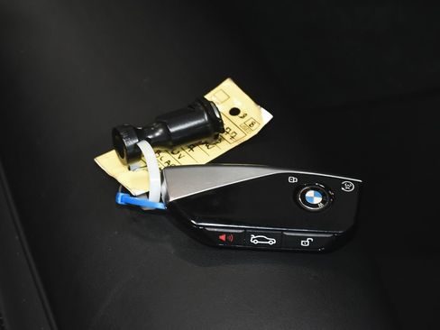 Used 2023 BMW X7 xDrive40i w/ M Sport Package image 69