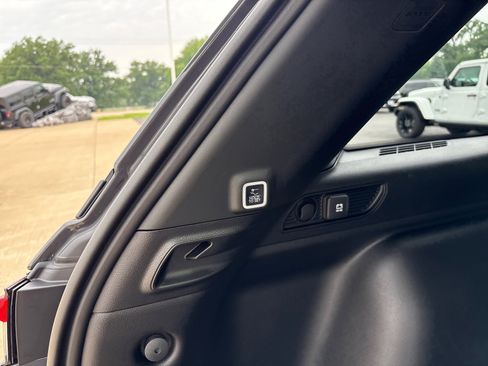 New 2025 Jeep Grand Cherokee Limited w/ Trailer Tow Package image 22