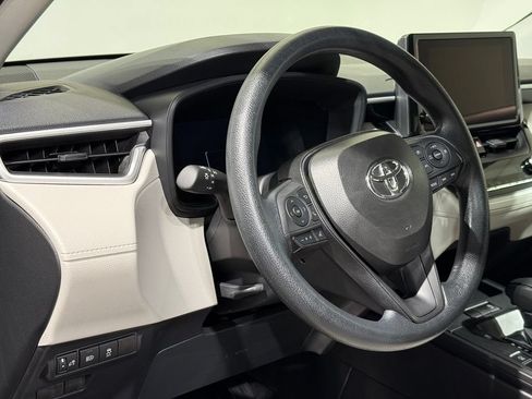 Certified 2026 Toyota Corolla Cross L AWD/4WD image 17
