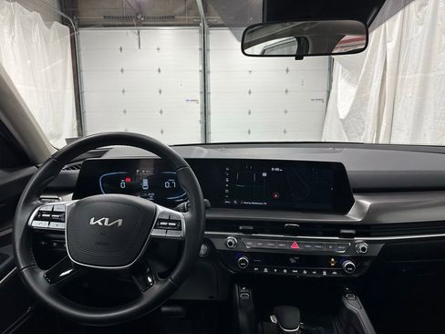 Used 2025 Kia Telluride S image 16