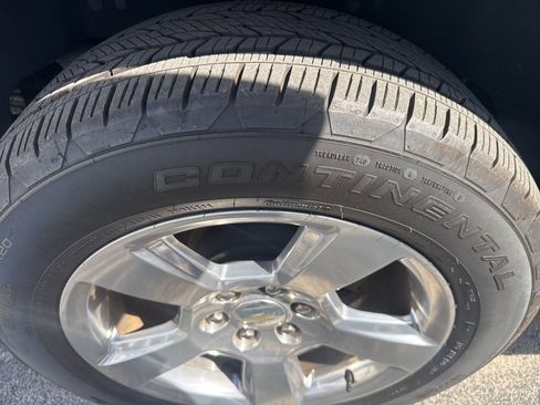 Used 2019 Chevrolet Tahoe Premier image 9