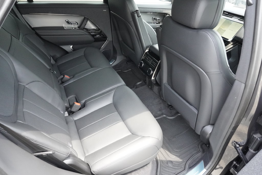 New 2026 Land Rover Range Rover Sport Dynamic SE AWD/4WD image 26