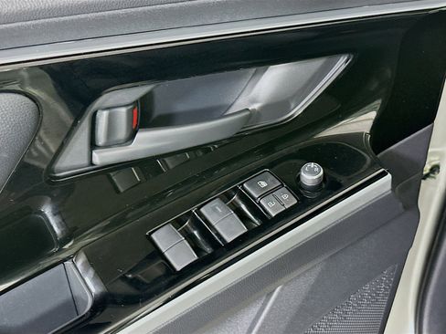 Used 2024 Toyota bZ4X Limited image 14