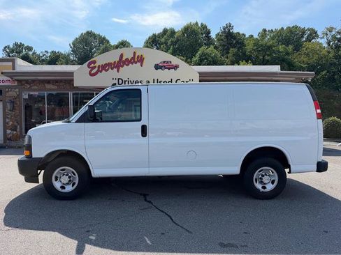 Used 2023 Chevrolet Express 2500 w/ Driver Convenience Package RWD image 2