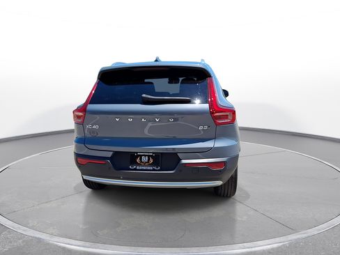 Used 2023 Volvo XC40 B5 Core AWD/4WD image 7