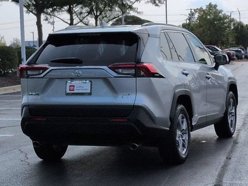 Used 2025 Toyota RAV4 XLE w/ Convenience Package AWD/4WD image 5