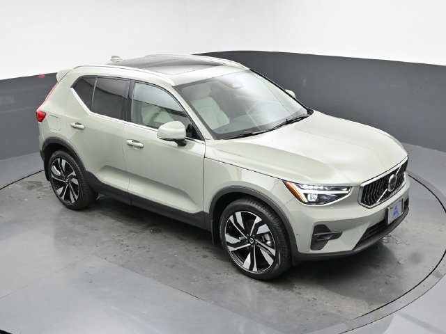 Used 2025 Volvo XC40 B5 Ultra w/ Climate Package AWD/4WD image 44