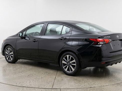 Used 2025 Nissan Versa SV image 5