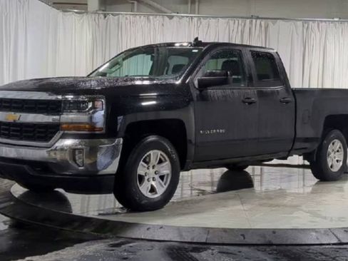 Used 2018 Chevrolet Silverado 1500 LT w/ All Star Edition image 5