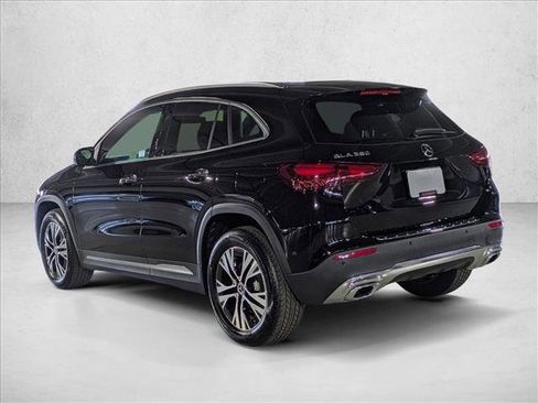 Certified 2025 Mercedes-Benz GLA 250 image 11