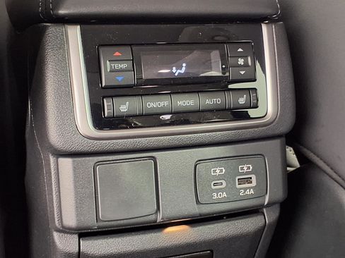 New 2026 Subaru Ascent Limited image 7