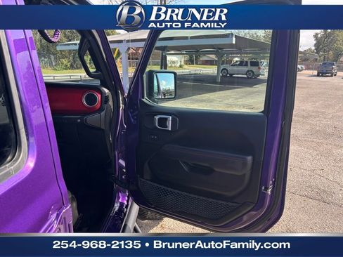 Used 2023 Jeep Wrangler Unlimited Rubicon w/ Xtreme 35 Tire Package image 14