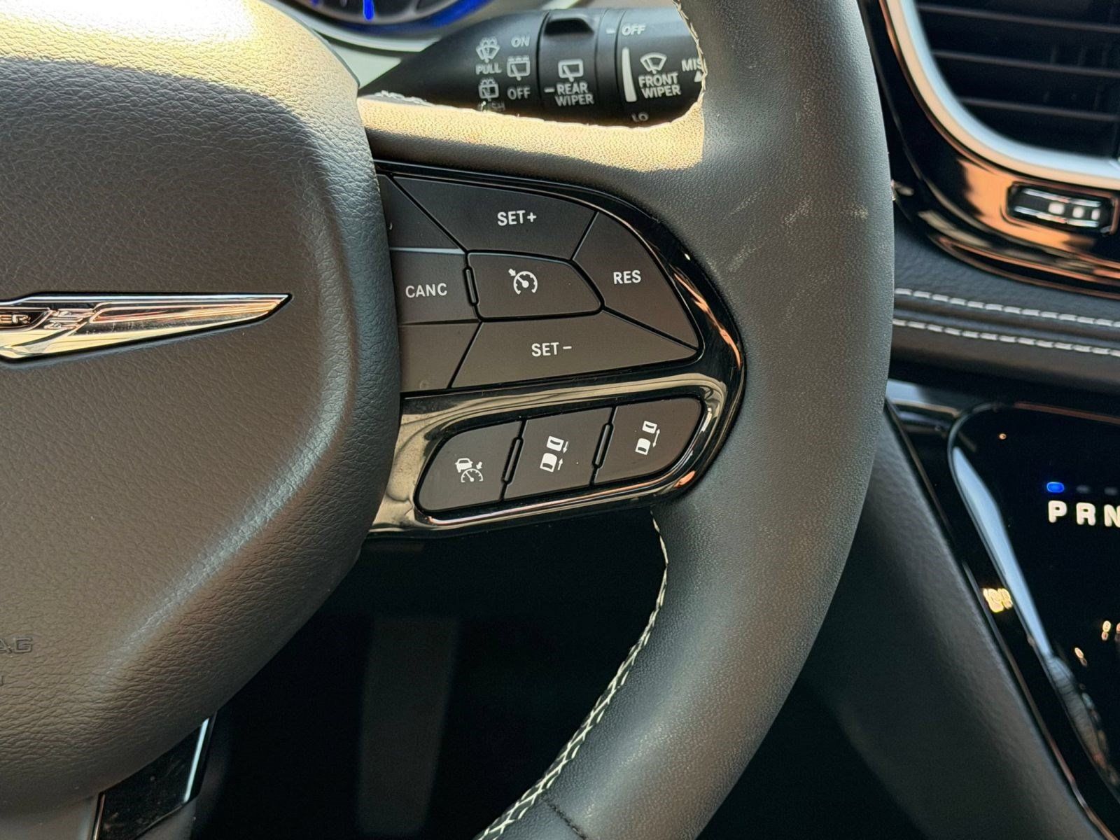 Used 2024 Chrysler Pacifica Touring-L w/ S Appearance Package FWD image 19