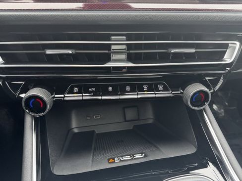 New 2026 Chevrolet Traverse Z71 w/ Driver Confidence Package image 13