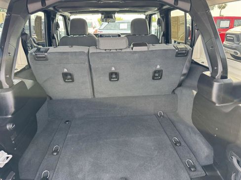 Certified 2025 Jeep Wrangler Unlimited Sahara AWD/4WD image 19