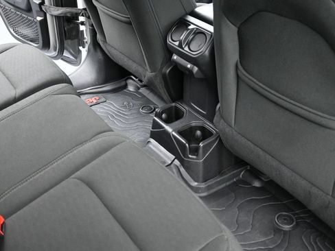 Used 2018 Jeep Wrangler Unlimited Sport S AWD/4WD image 10
