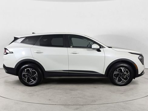 Used 2023 Kia Sportage LX image 6