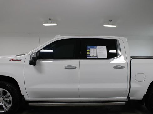 Used 2025 Chevrolet Silverado 1500 LTZ w/ LTZ Premium Package AWD/4WD image 6